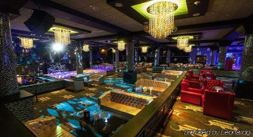 Wyndham Garden Dallas North Hotel 3*