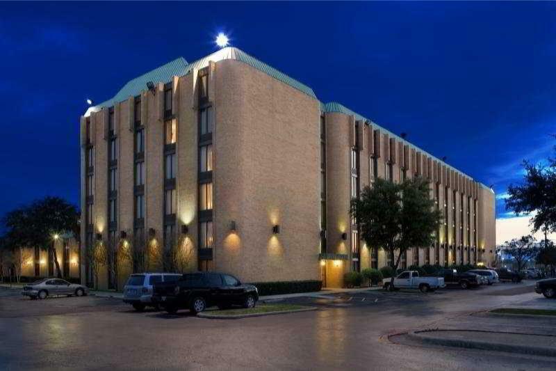 Wyndham Garden Dallas North Hotel Farmers Branch